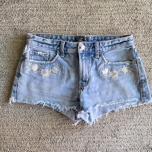 Abercrombie & Fitch Harper Low Rise Short Size 26/2R